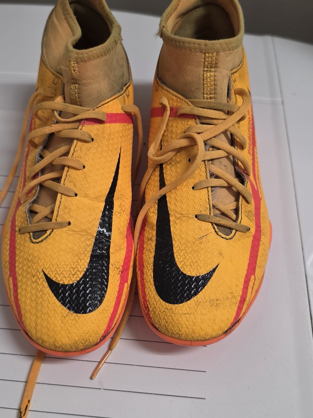 Nike Phantom Kids Soccer Cleats